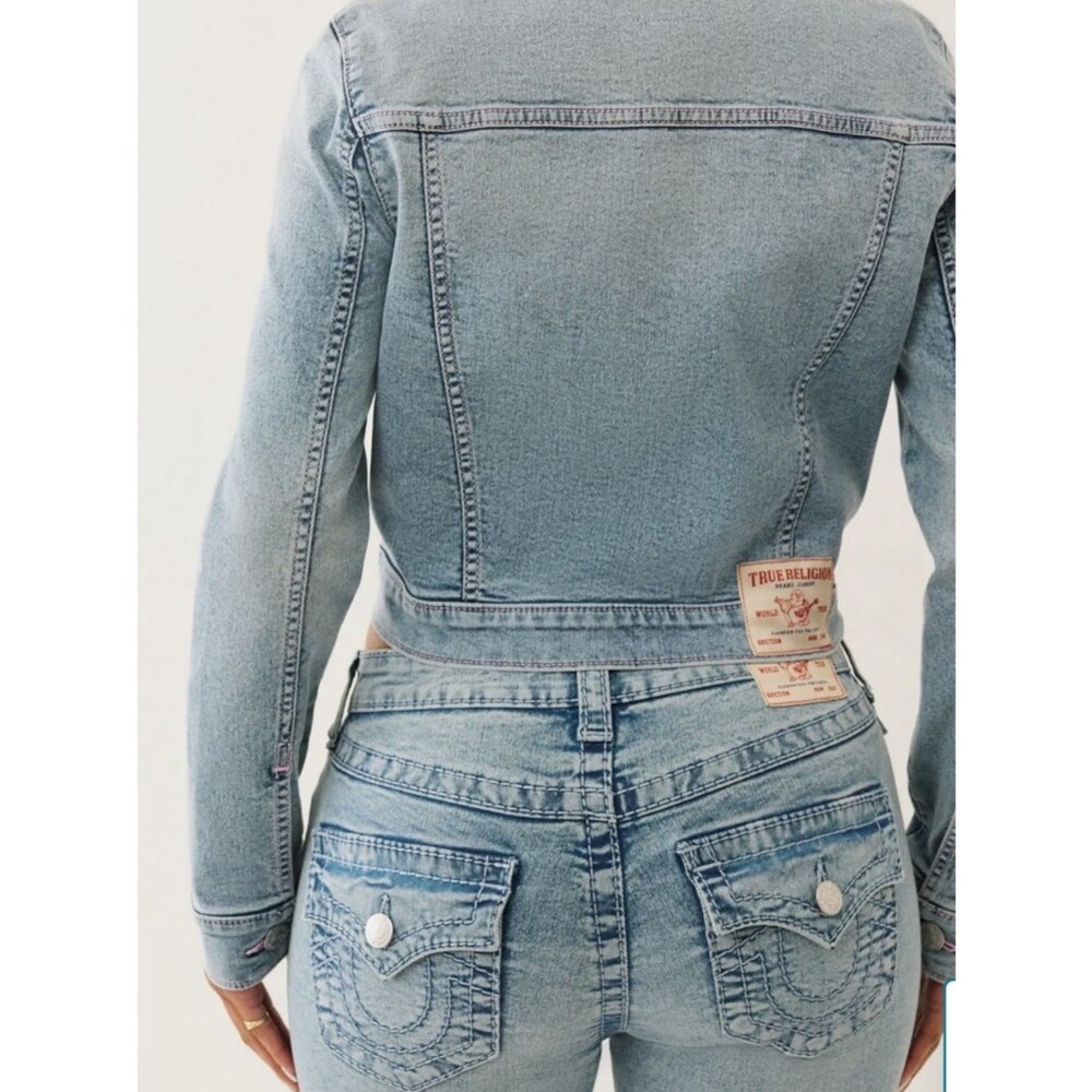 True Religion Jesse SN Crop Trucker Denim Jacket Pear Wash Medium NWT - Picture 2 of 8